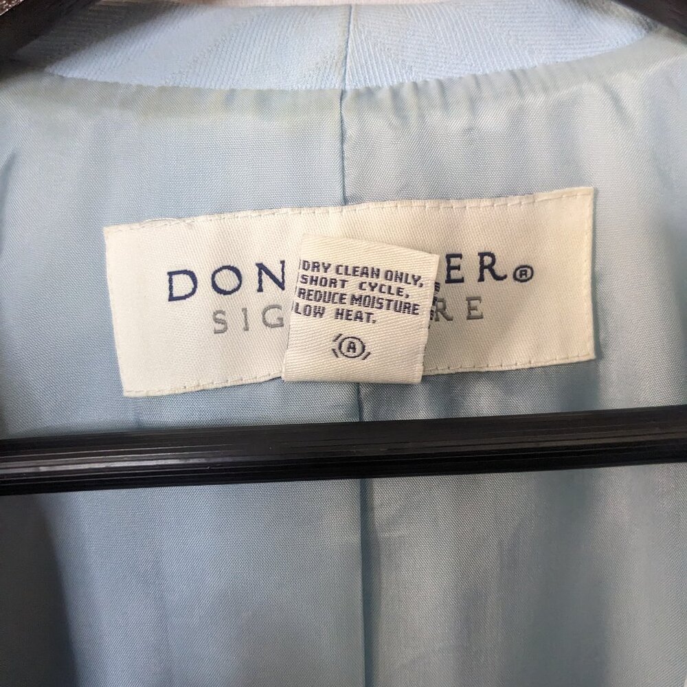 Doncaster Women's Light Blue Two Piece Suit Size 12 - Picture 11 of 15